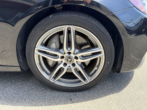 Used 2018 Mercedes-Benz E 300 4MATIC image 14
