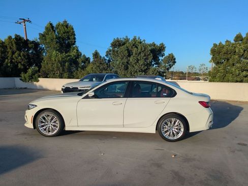 Used 2023 BMW 330i Sedan w/ Convenience Package RWD image 9