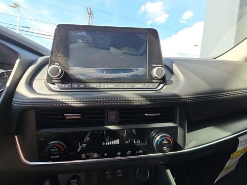 Used 2026 Nissan Rogue SV AWD/4WD image 19