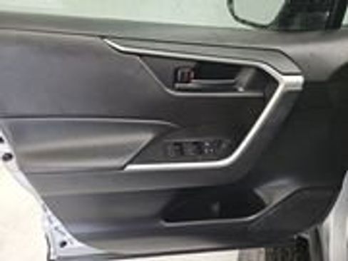 Used 2025 Toyota RAV4 LE FWD image 9