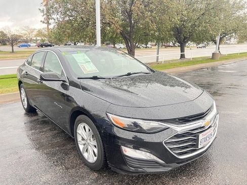 Used 2021 Chevrolet Malibu LT image 1