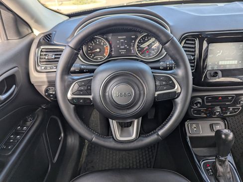 Used 2021 Jeep Compass Latitude w/ Sun and Sound Group image 23