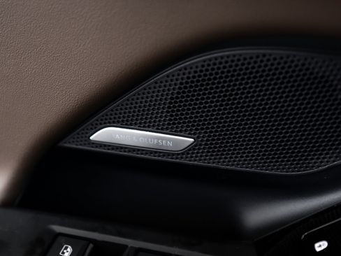 New 2025 Audi A6 e-tron Prestige image 13