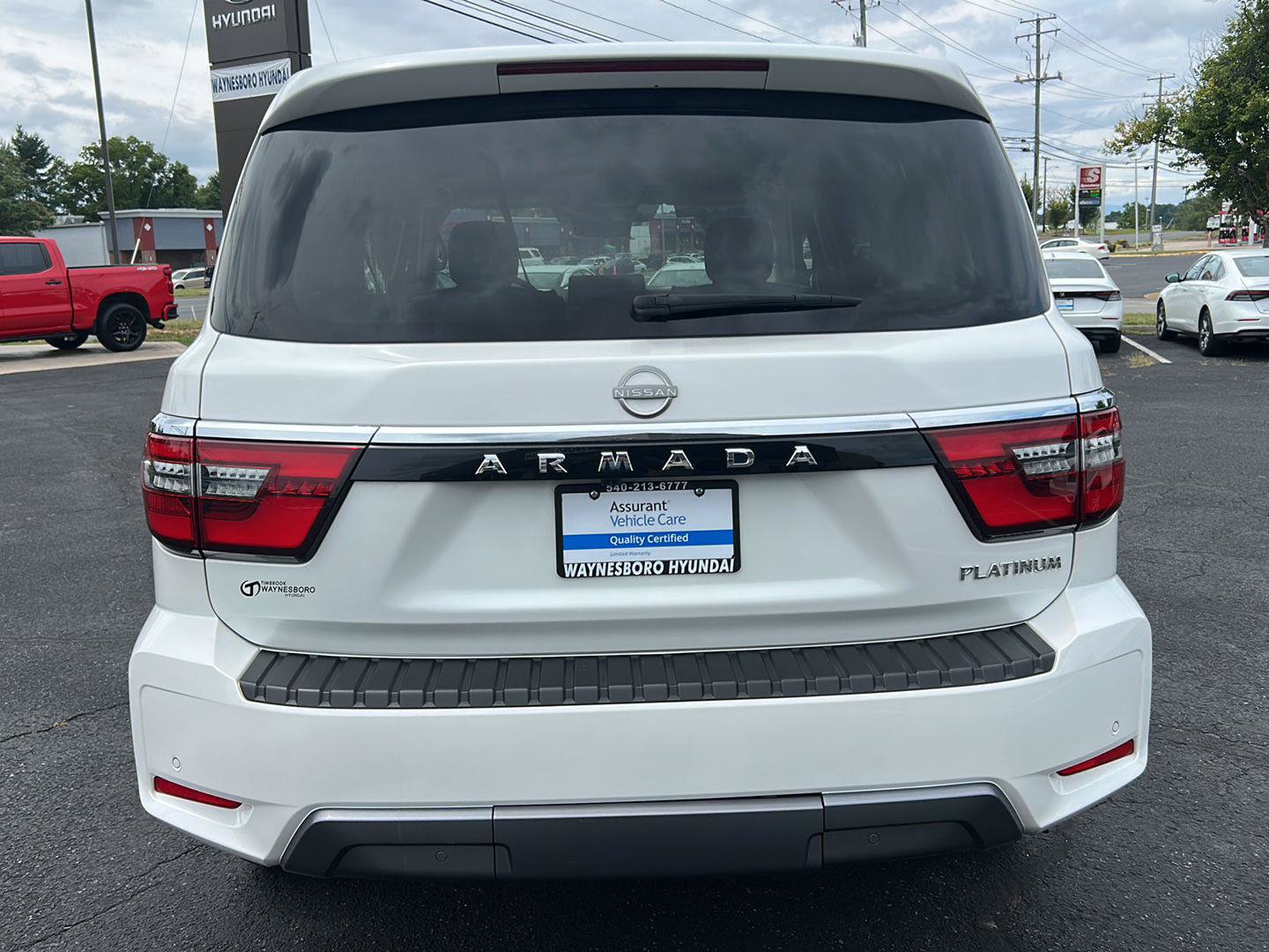 Used 2024 Nissan Armada Platinum w/ Captain's Chairs Package AWD/4WD image 6