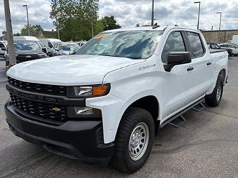 Used 2020 Chevrolet Silverado 1500 W/T w/ WT Value Package AWD/4WD image 2