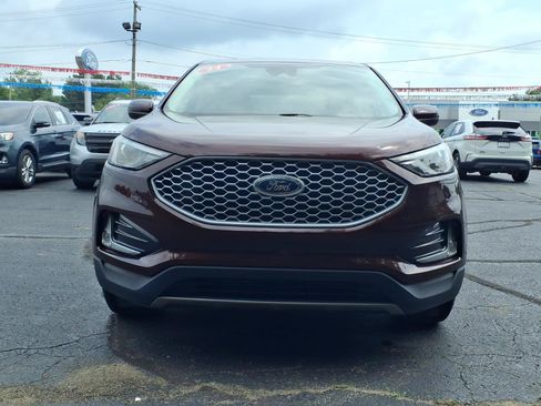 Certified 2024 Ford Edge SEL w/ Convenience Package AWD/4WD image 2