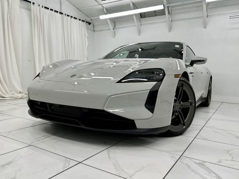 Certified 2025 Porsche Taycan Turbo image 6