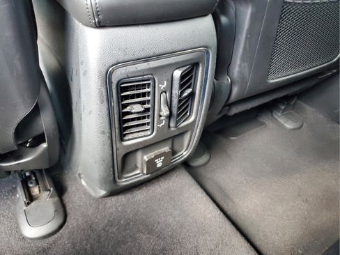 Certified 2021 Jeep Grand Cherokee Laredo X image 12