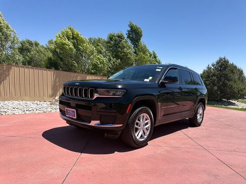 Used 2023 Jeep Grand Cherokee L Laredo AWD/4WD image 4