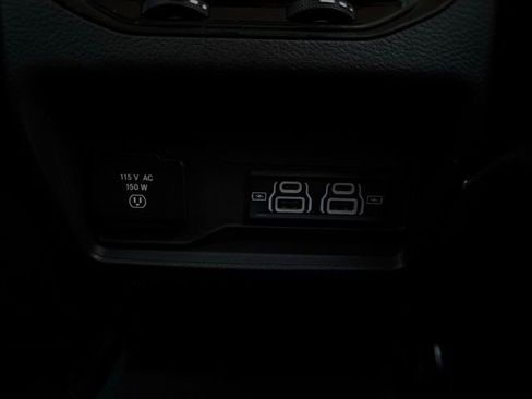 Certified 2023 Jeep Grand Cherokee Laredo image 21