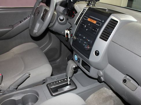 Used 2012 Nissan Frontier SV RWD image 23