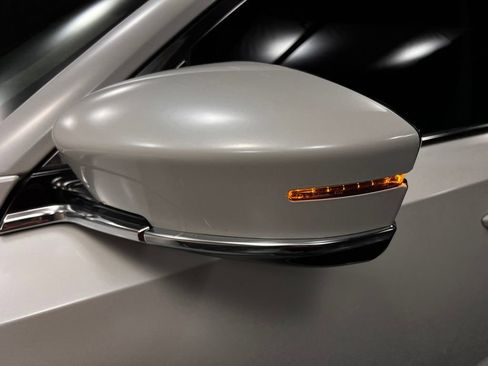 Used 2024 Acura MDX SH-AWD w/ Advance Package image 32