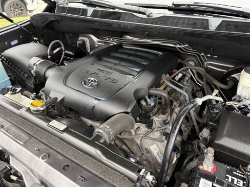 Used 2015 Toyota Tundra SR5 image 31