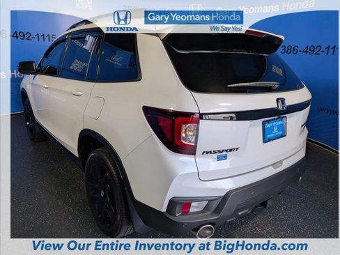 Certified 2025 Honda Passport Black Edition image 9