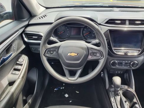 Certified 2021 Chevrolet TrailBlazer LT w/ Convenience Package AWD/4WD image 17