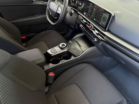 New 2026 Kia Sportage LX FWD image 18