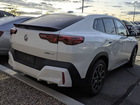 Used 2026 BMW X2 xDrive28i AWD/4WD image 4