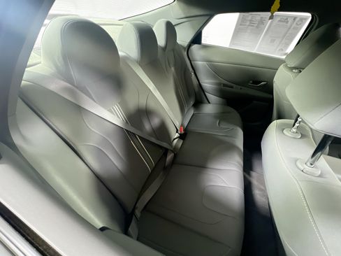 Used 2023 Hyundai Elantra SEL w/ Cargo Package FWD image 24