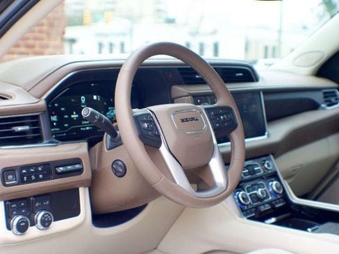 Used 2023 GMC Yukon Denali image 23