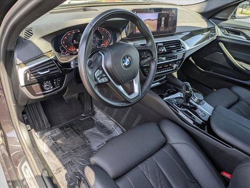 Certified 2023 BMW 530i w/ Premium Package RWD image 10