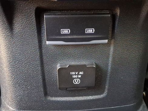 Used 2022 Jeep Wrangler Unlimited Sahara w/ Cold Weather Group AWD/4WD image 11