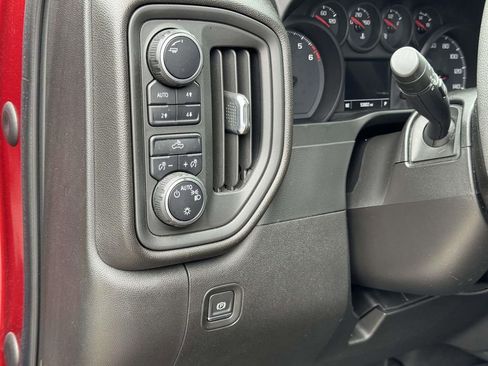 Used 2021 Chevrolet Silverado 1500 Custom Trail Boss w/ LPO, Dark Essentials Package AWD/4WD image 9
