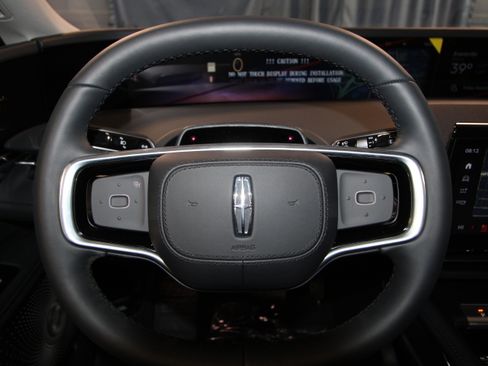 New 2026 Lincoln Nautilus Reserve image 10