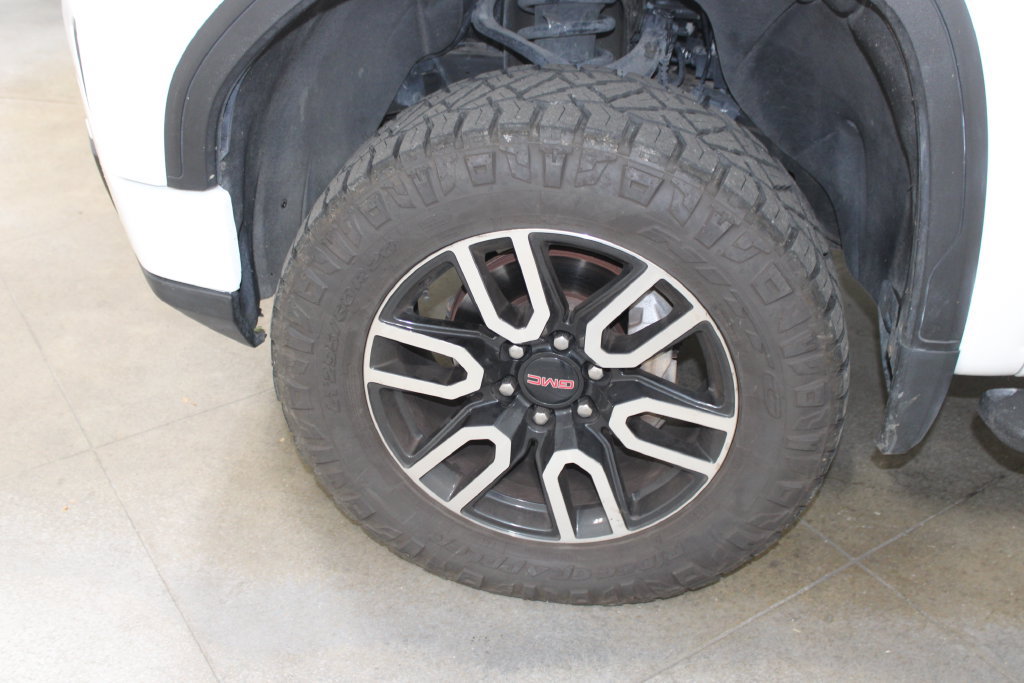 Used 2023 GMC Sierra 1500 AT4 w/ AT4 Preferred Package AWD/4WD image 33