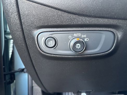 Used 2022 Chevrolet Equinox LT image 21