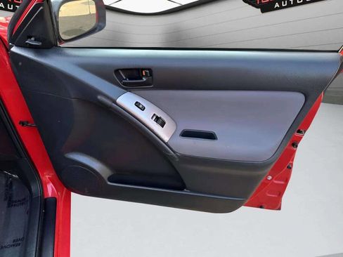 Used 2004 Toyota Matrix image 20