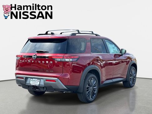 New 2026 Nissan Pathfinder SL w/ SL Premium Package AWD/4WD image 2