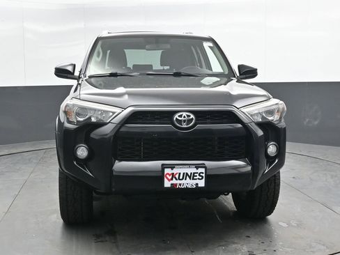 Used 2015 Toyota 4Runner SR5 image 7
