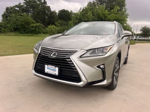 Used 2018 Lexus RX 350L FWD image 2