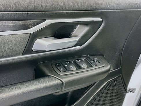 Used 2022 RAM 1500 Big Horn AWD/4WD image 18