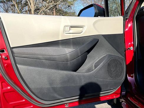 Certified 2025 Toyota Corolla LE image 20