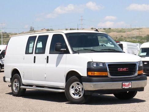Used 2024 GMC Savana 2500 w/ Driver Convenience Package RWD image 2