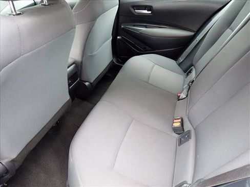 Used 2021 Toyota Corolla LE FWD image 8