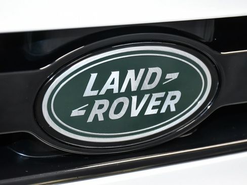 Used 2025 Land Rover Defender 110 S AWD/4WD image 88