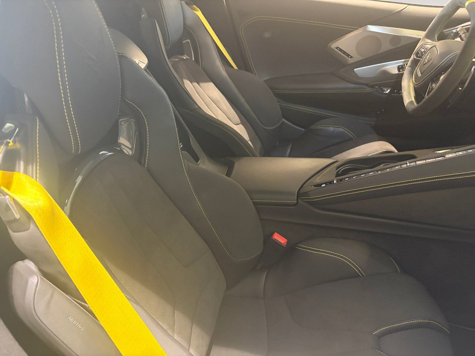 Used 2023 Chevrolet Corvette Stingray Premium Conv w/ Z51 Performance Package RWD image 15