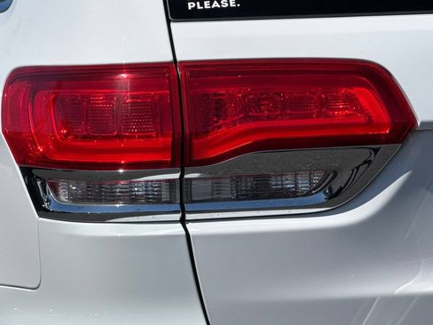 Used 2017 Jeep Grand Cherokee Limited RWD image 45