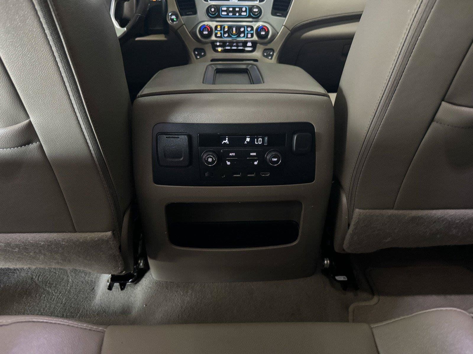 Used 2020 GMC Yukon SLT w/ Open Road Package AWD/4WD image 35