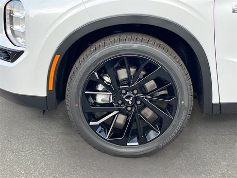New 2025 Mitsubishi Outlander SEL Black Edition image 32