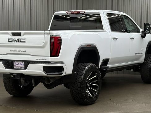 Used 2026 GMC Sierra 3500 Denali Ultimate w/ LPO, GMC Protection Package AWD/4WD image 5
