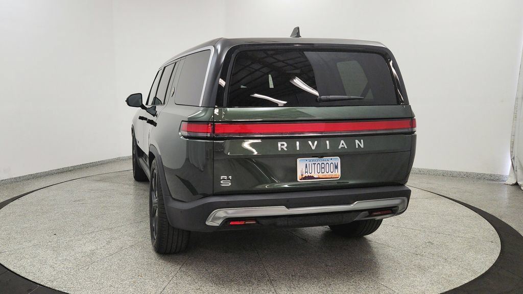 Used 2025 Rivian R1S Adventure Dual AWD/4WD image 4