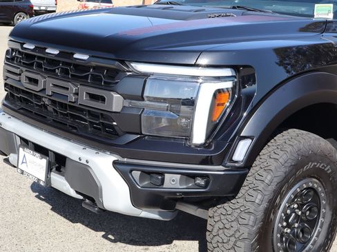 Used 2025 Ford F150 Raptor AWD/4WD image 8