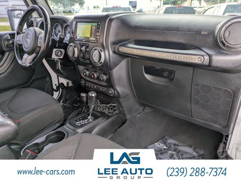 Used 2016 Jeep Wrangler Sport AWD/4WD image 12