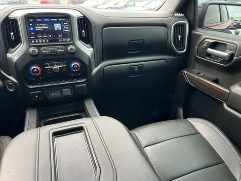 Used 2021 Chevrolet Silverado 1500 LT Trail Boss w/ Convenience Package II image 4