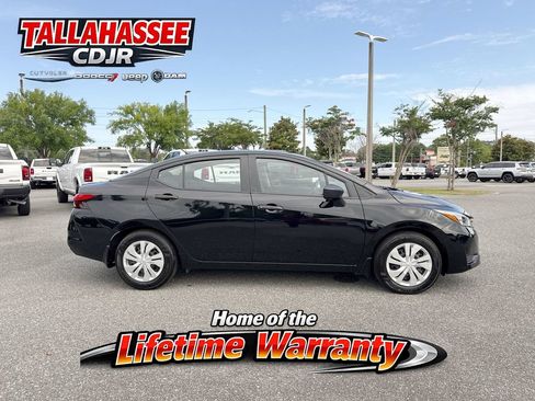 Used 2025 Nissan Versa S w/ Trunk Package FWD image 2