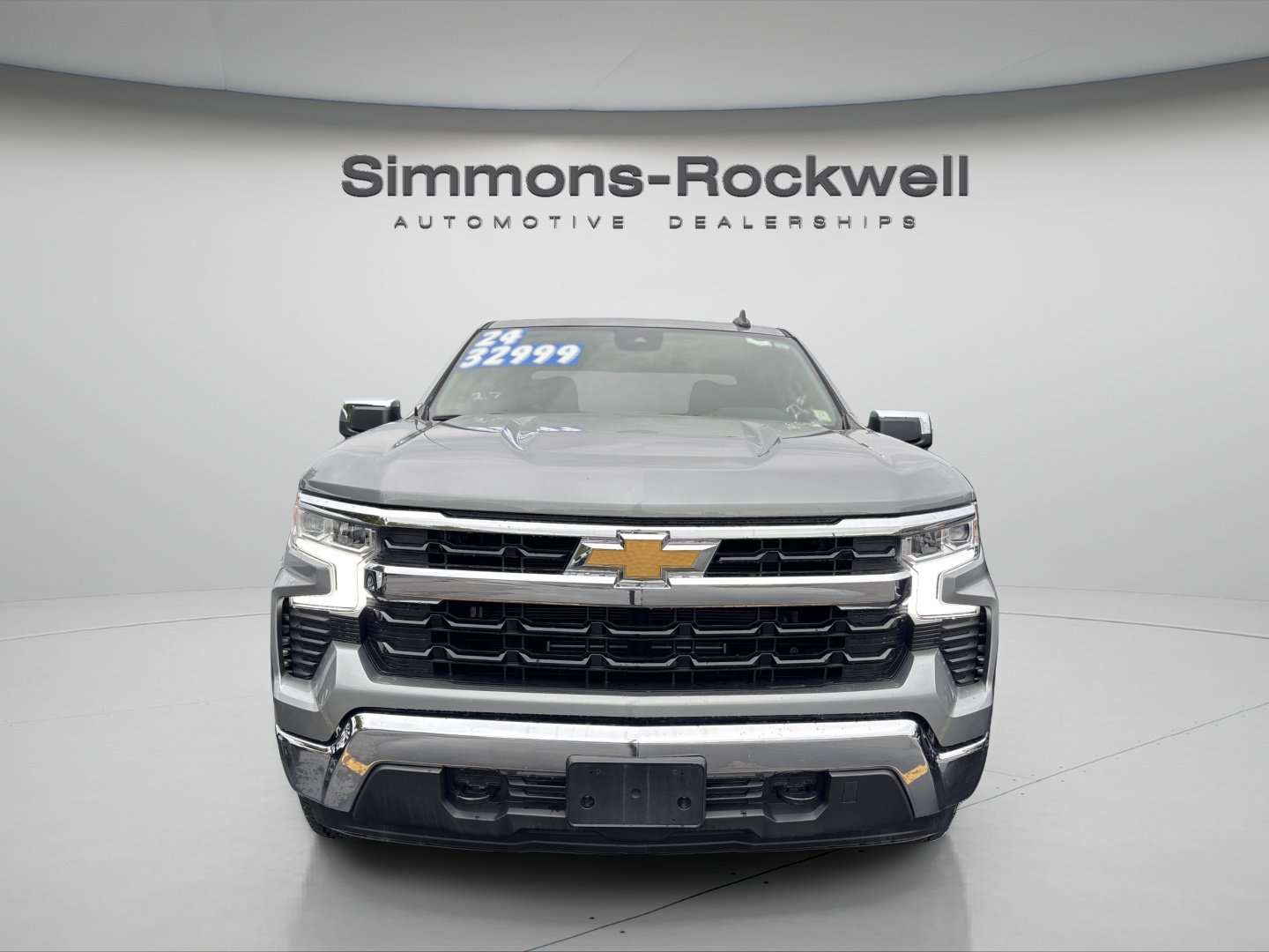 Used 2024 Chevrolet Silverado 1500 LT AWD/4WD image 7