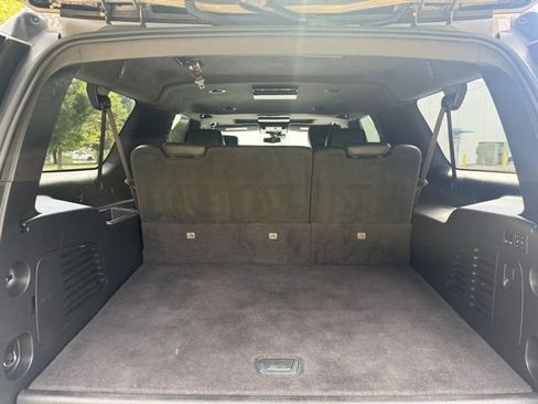 Used 2017 Cadillac Escalade ESV Platinum image 33